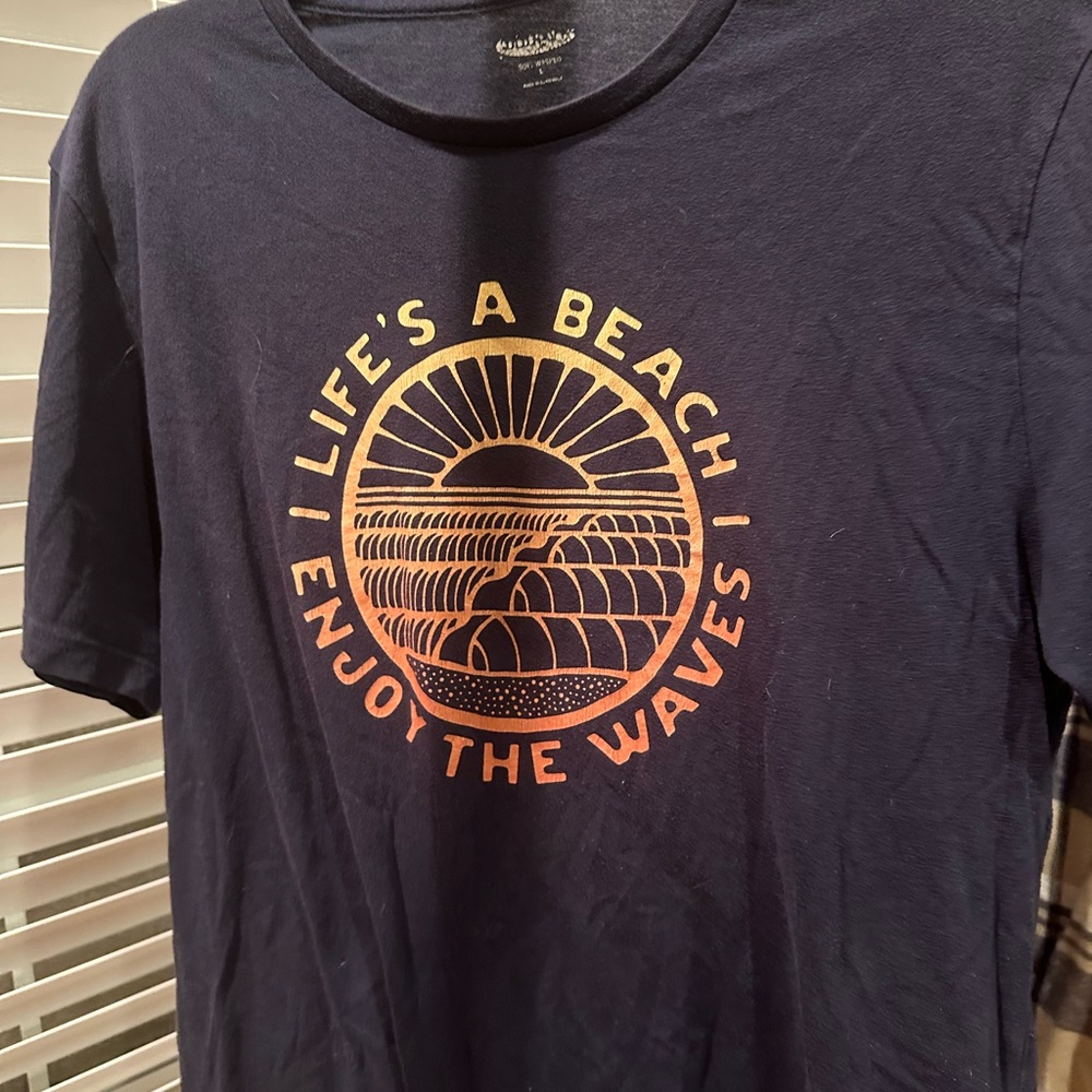 Old Navy Navy Graphic Tee - Life's a Beach